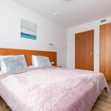 アパート Alkos Namu Apartamentai パランガ